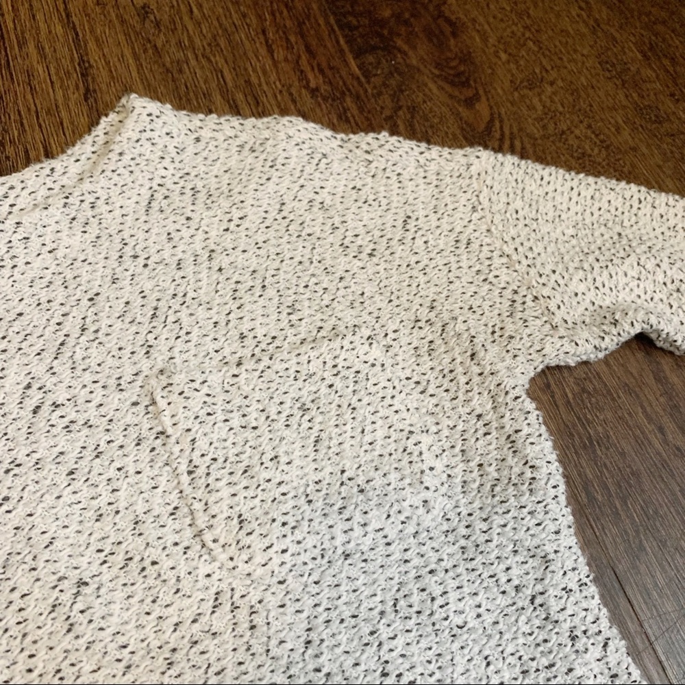 SOLD 3/4 Length White & Black Speckled Shirt